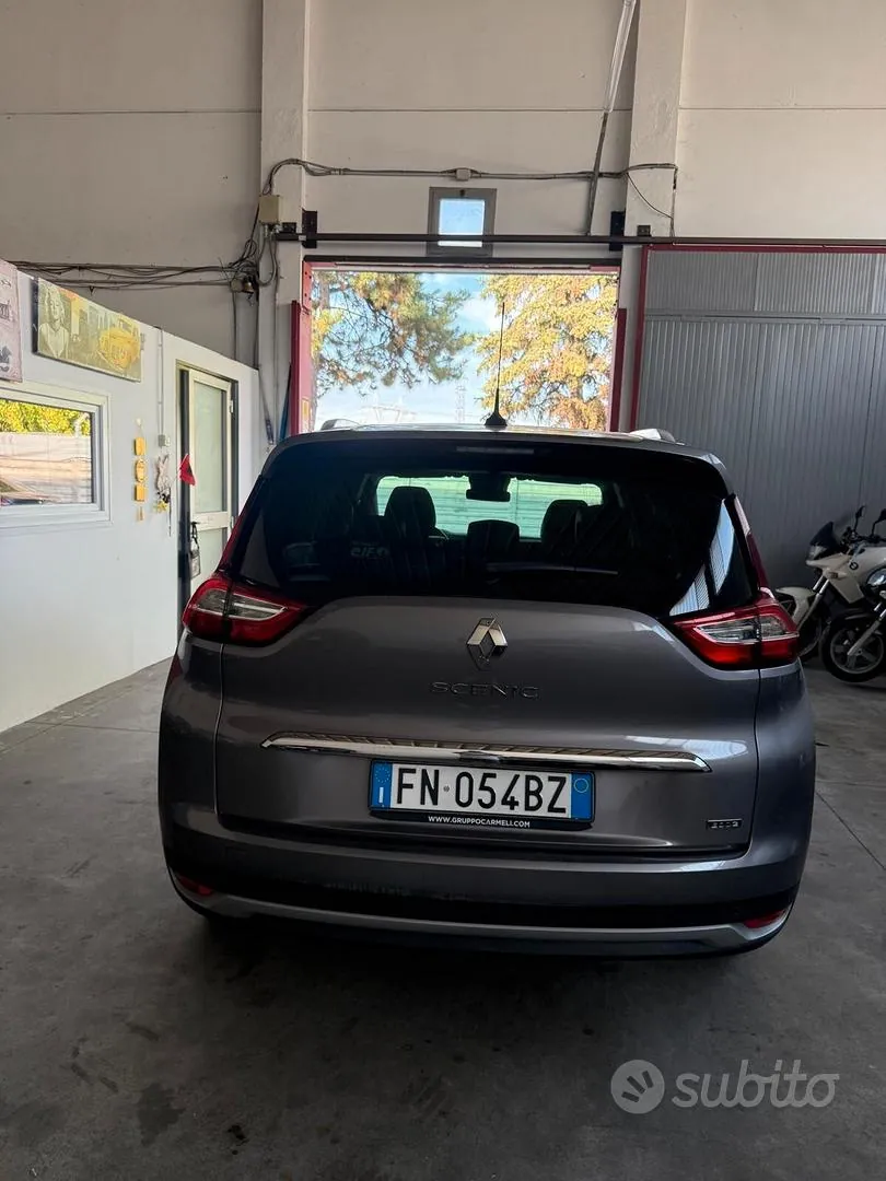 Renault Grand Scenic 2018 photo 3