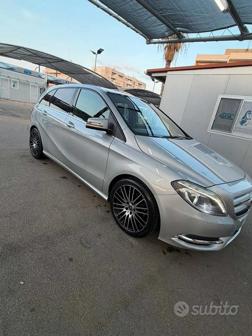 Mercedes-Benz B-Class 2015 photo 4