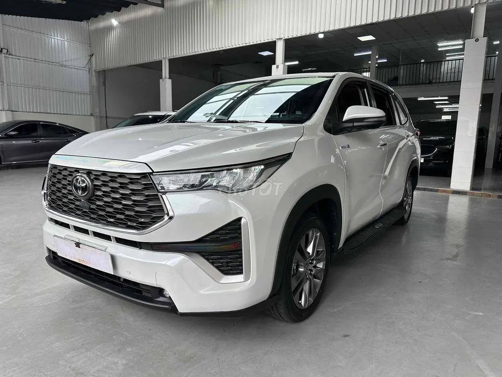 Toyota Innova Cross 2025 photo 4