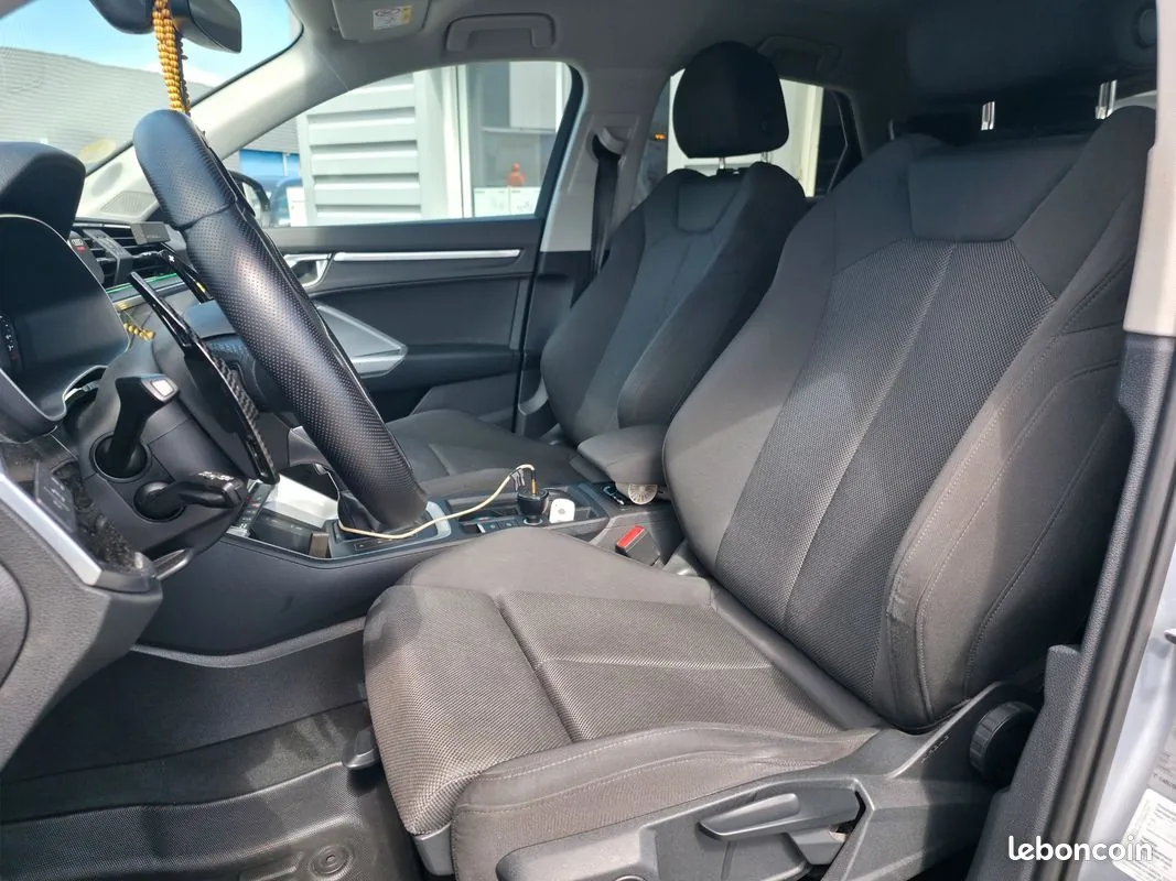 Audi Q3 2022 photo 5