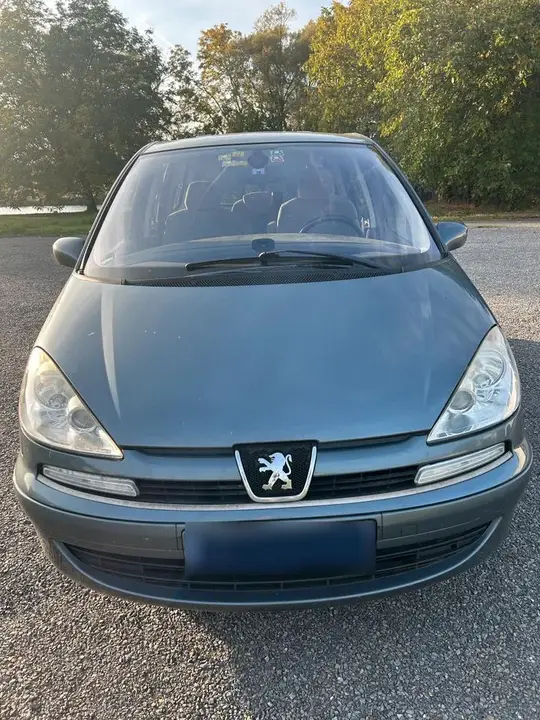 Peugeot 807