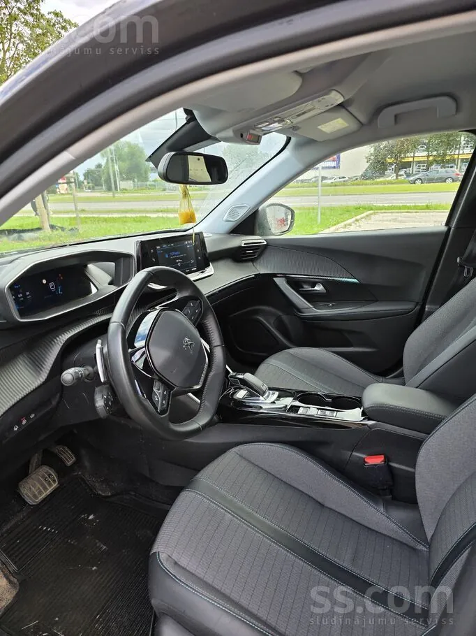 Peugeot 2008 2021 photo 3