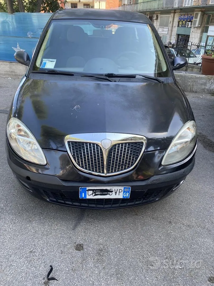 Lancia Ypsilon