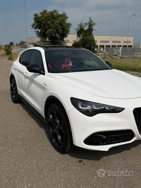 Alfa Romeo Stelvio 2023 photo 3