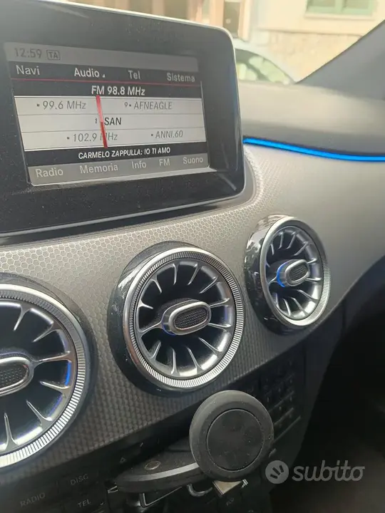 Mercedes-Benz B 2012 photo 2