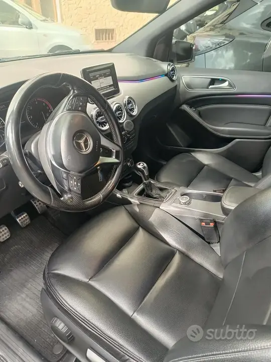 Mercedes-Benz B 2012 photo 4