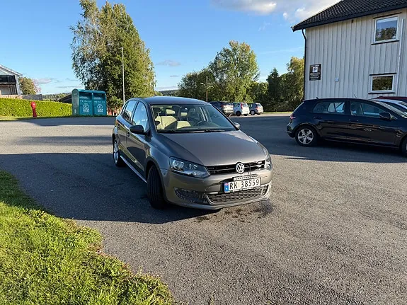 Volkswagen Polo 2011 photo 2