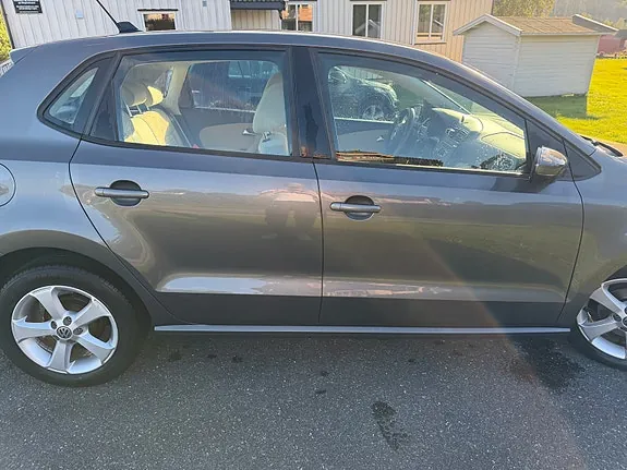 Volkswagen Polo 2011 photo 4