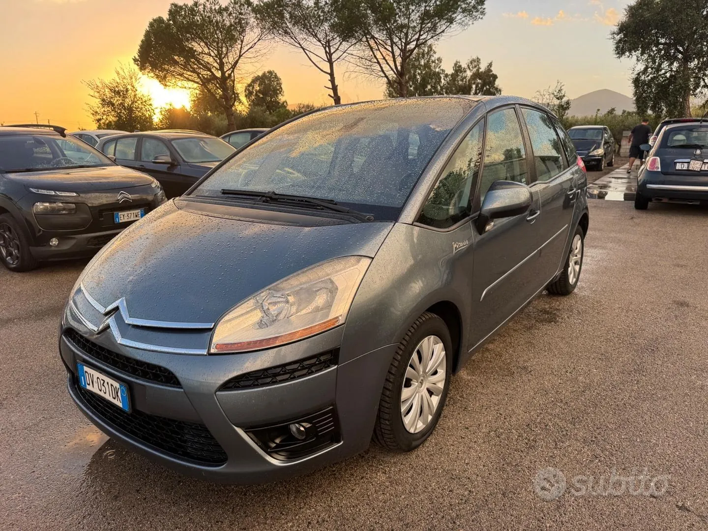 Citroen C4 Grand Picasso 2009 photo 2