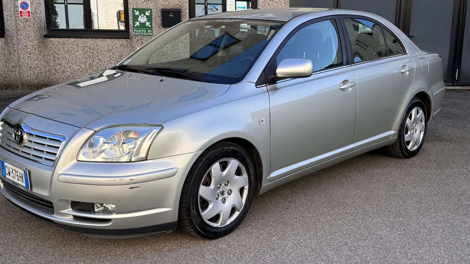 Toyota Avensis 2005 photo 2