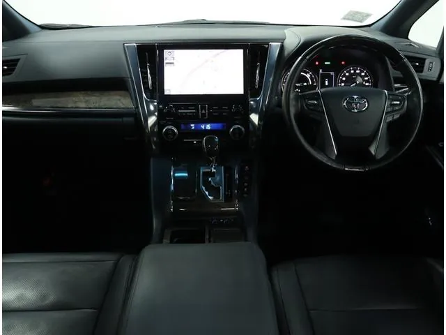 Toyota Alphard Hybrid Executive Lounge S 2021 photo 3