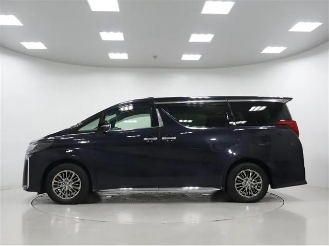 Toyota Alphard Hybrid Executive Lounge S 2021 photo 4