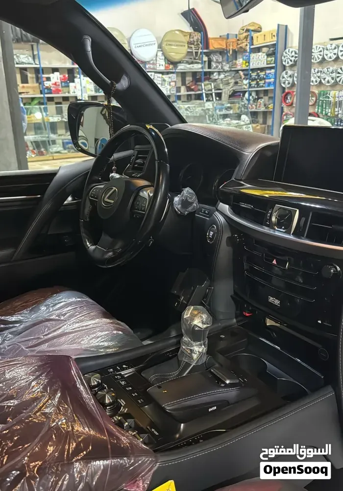Lexus Lx 570 2018 photo 3