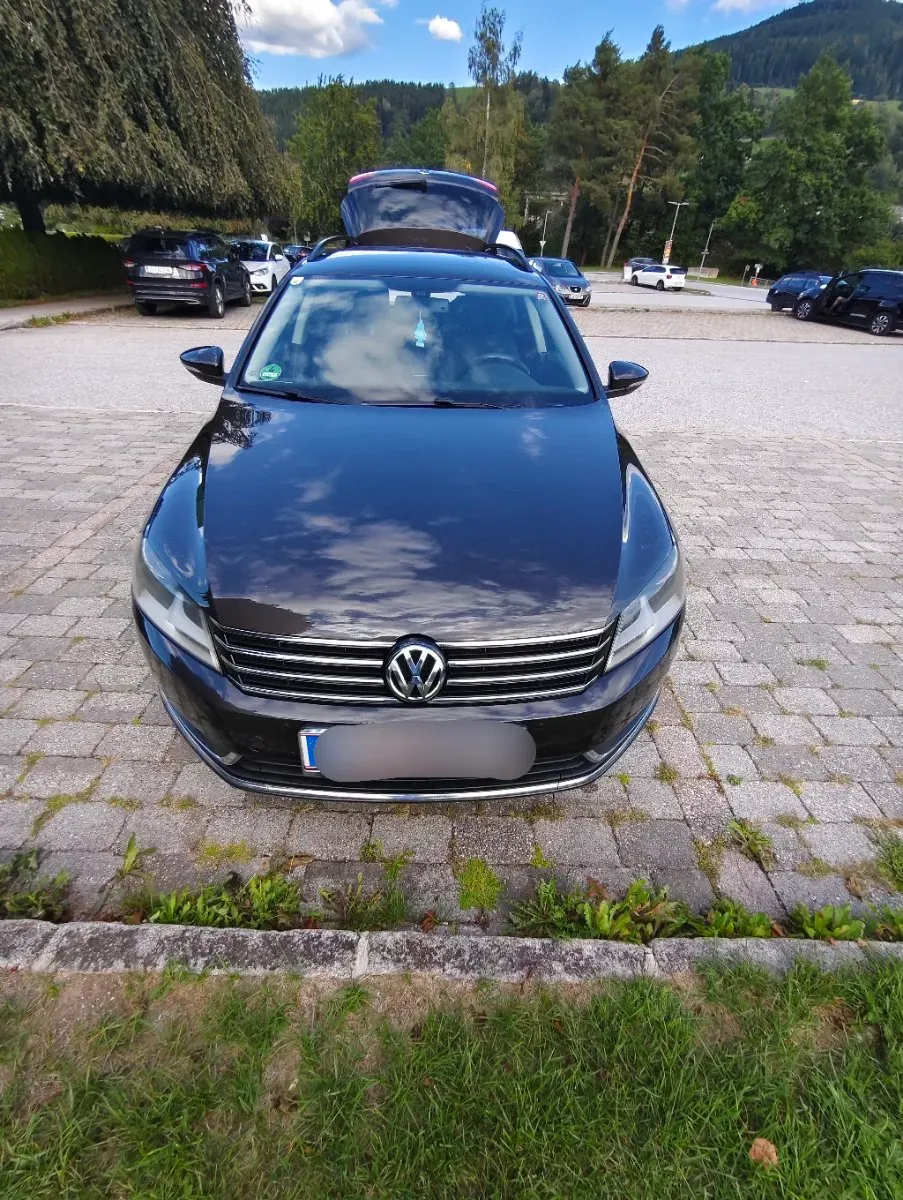 Volkswagen Passat 2012 photo 3