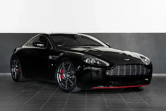 Aston Martin V8 Vantage 2006 photo 4