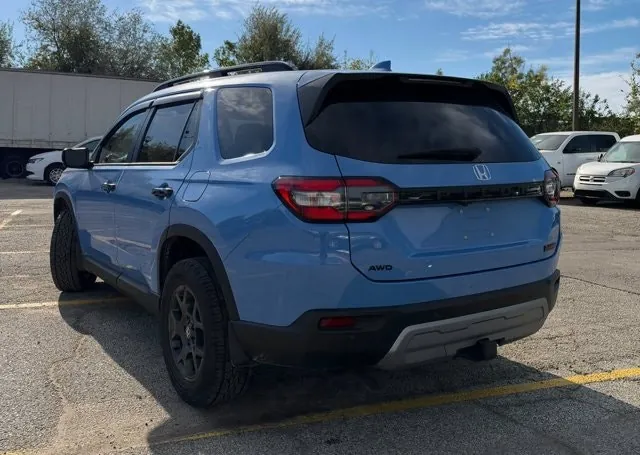 Honda Pilot 2023 photo 3
