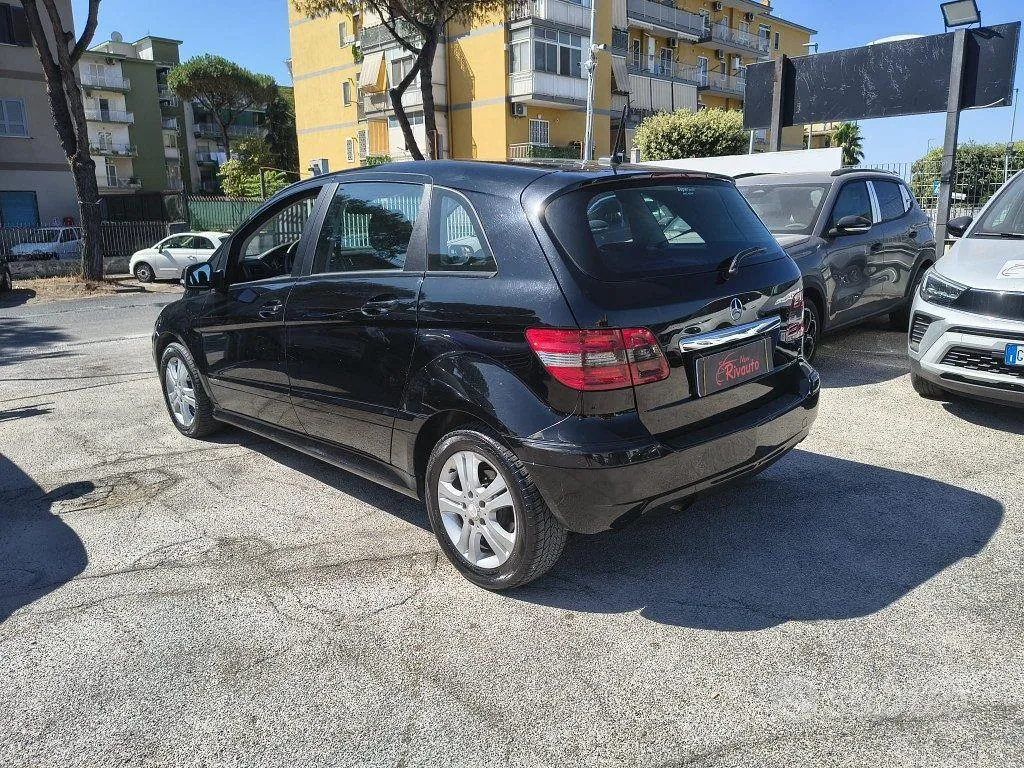 Mercedes-Benz B-Class 2011 photo 5