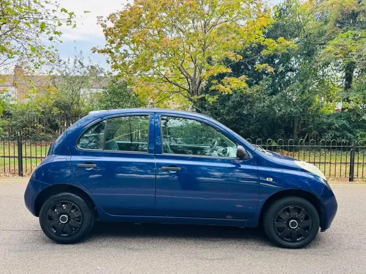 Nissan Micra 2004 photo 4