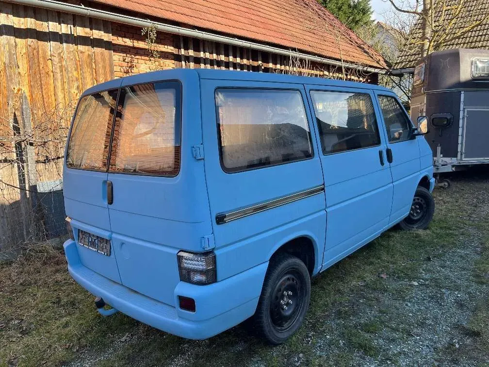 Volkswagen T4 1993 photo 3