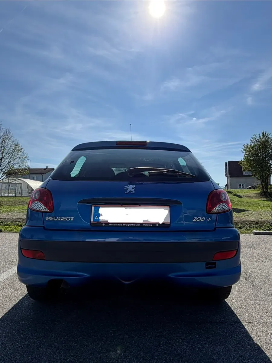 Peugeot 206 2009 photo 2