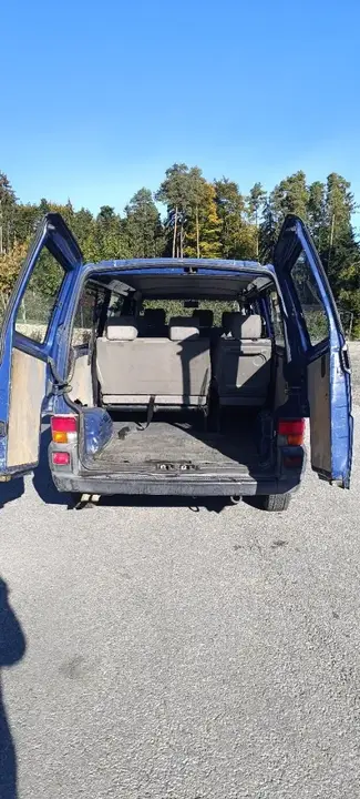 Volkswagen T4 1998 photo 3