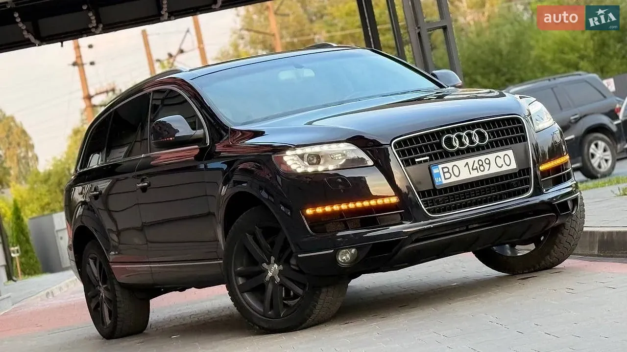 Audi Q7 2011 photo 2
