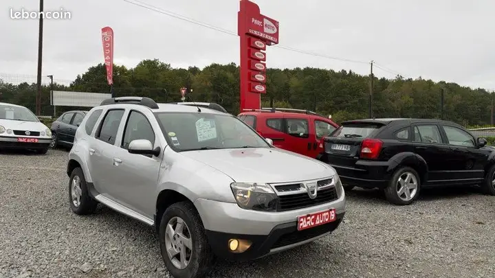 Dacia Duster 2010 photo 2
