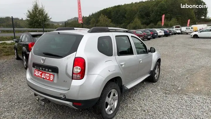 Dacia Duster 2010 photo 4