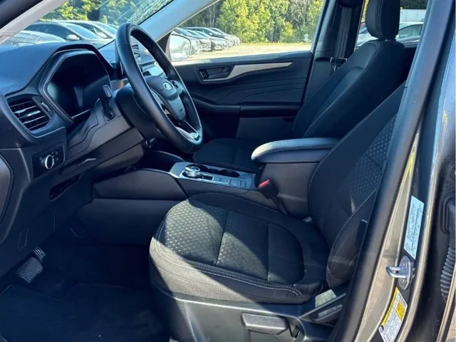Ford Escape 2025 photo 2