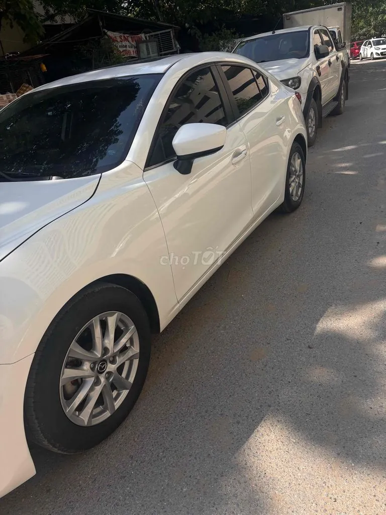 Mazda 3 2016 photo 2