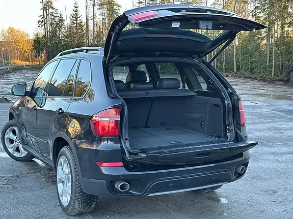 BMW X5 2011 photo 2