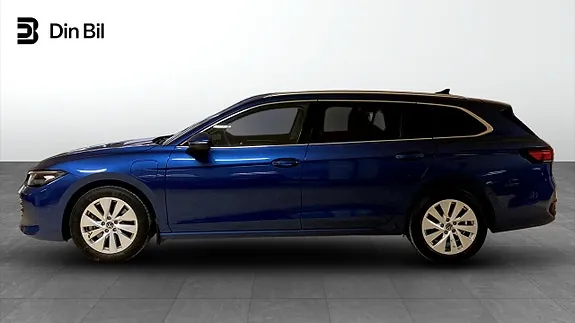 Volkswagen Passat 2025 photo 2
