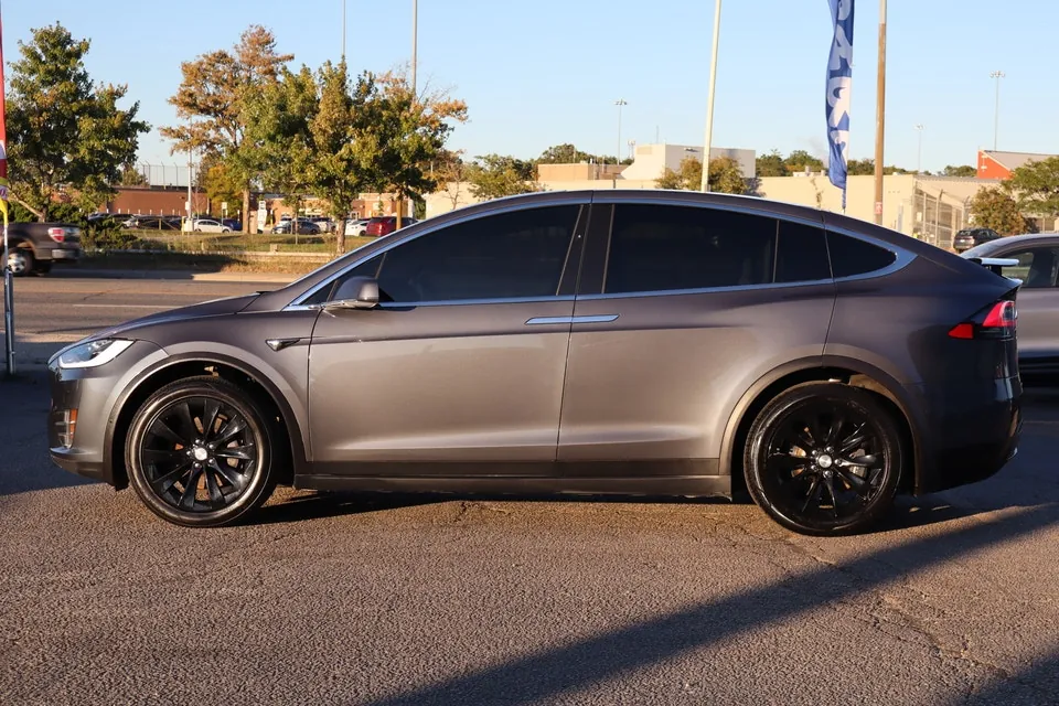 Tesla Model X 2021 photo 4