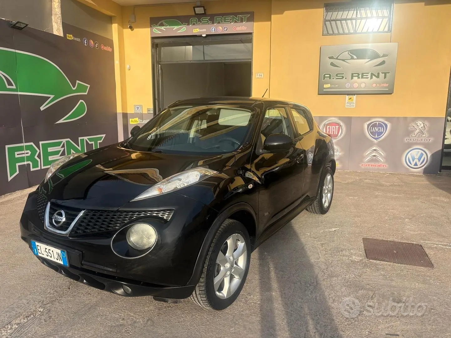 Nissan Juke 2012 photo 2