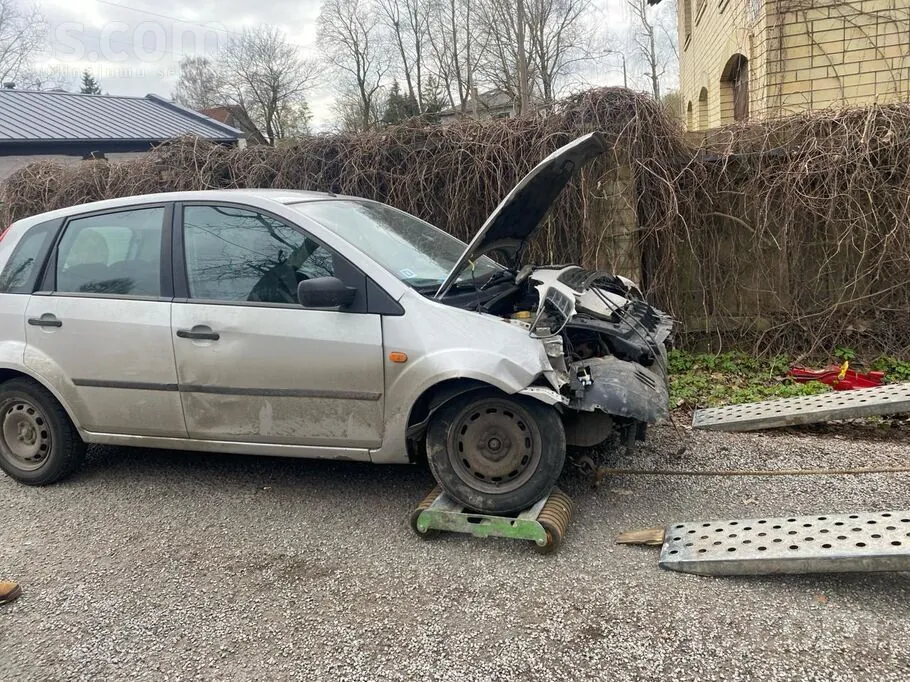 Ford Focus 2005 photo 3