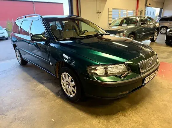 Volvo V70 2002 photo 2