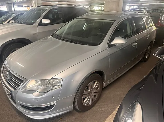 Volkswagen Passat 2010 photo 2