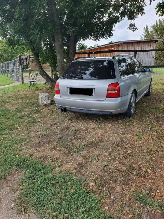 Audi A4 2002 photo 2