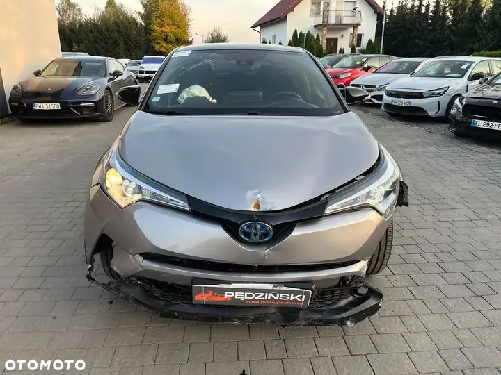 Toyota C-Hr 2019 photo 2