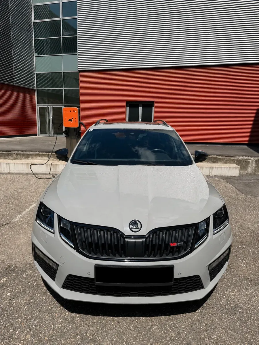 Skoda Octavia 2017 photo 2