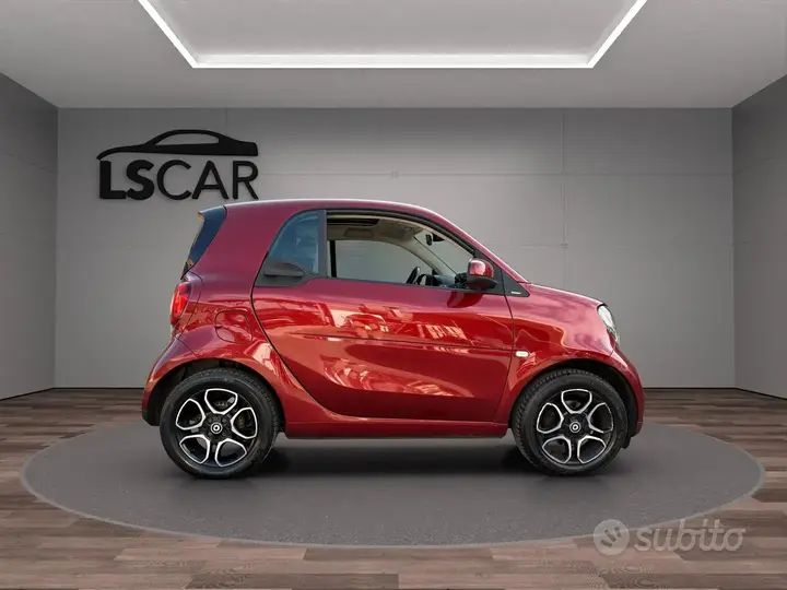 Smart Fortwo 2019 photo 2