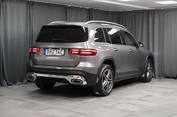 Mercedes-Benz Glb200 2025 photo 2
