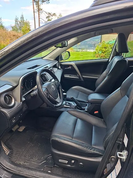 Toyota Rav4 2018 photo 2