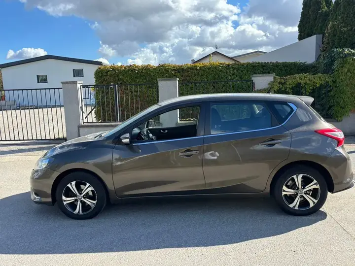 Nissan Pulsar 2015 photo 2