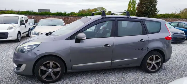 Renault Scenic 2012 photo 5