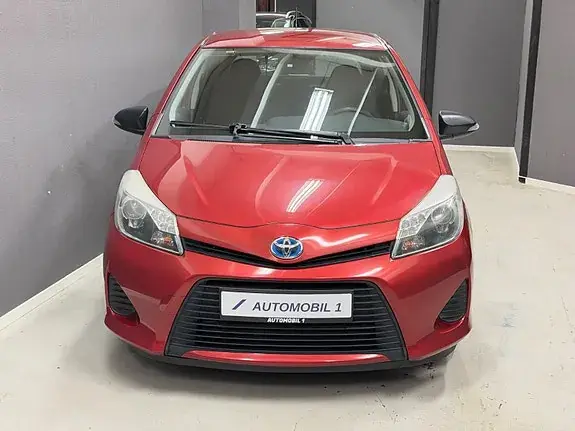 Toyota Yaris 2013 photo 2