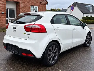 Kia Rio 2013 photo 4