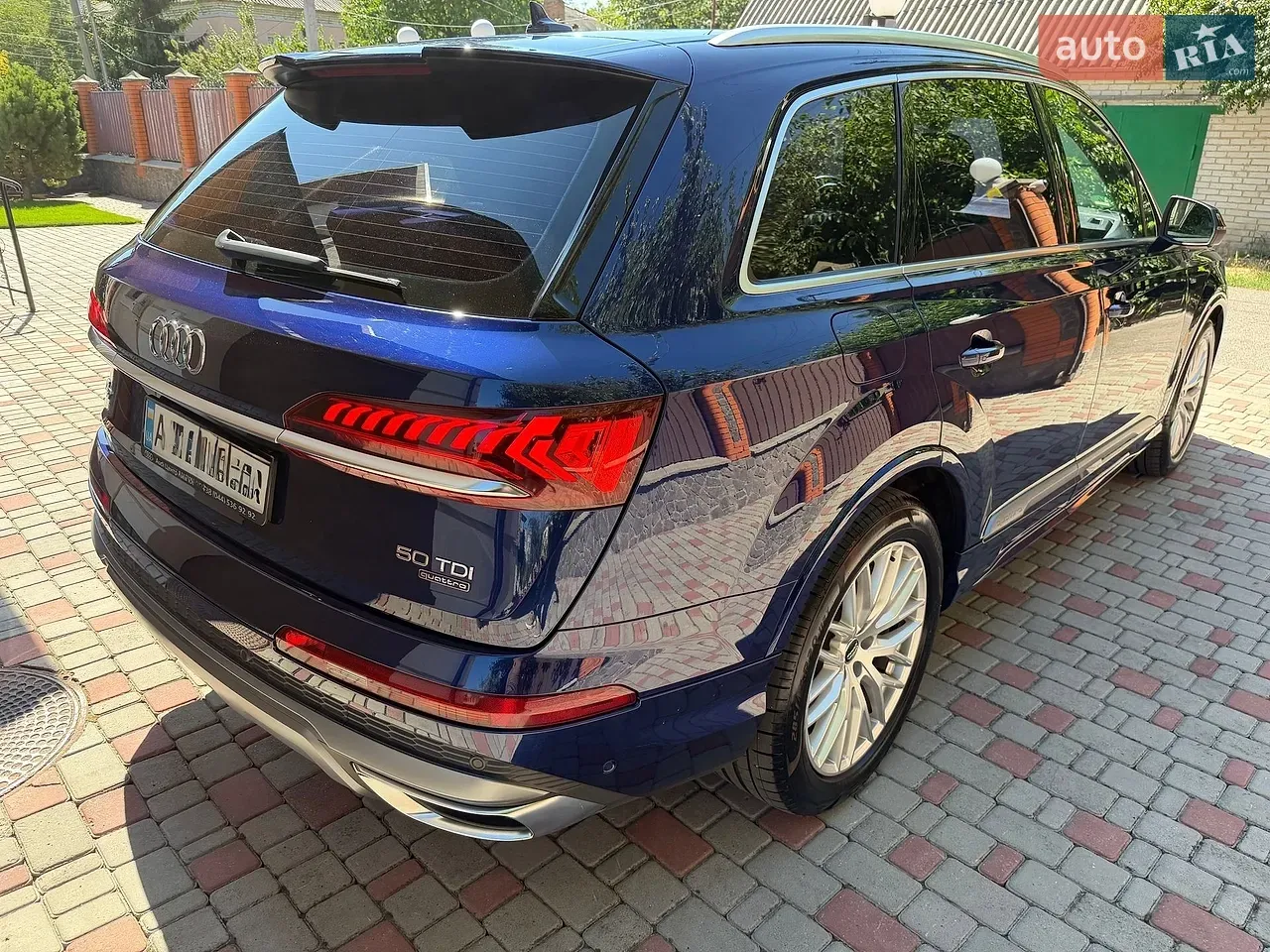 Audi Q7 2020 photo 2