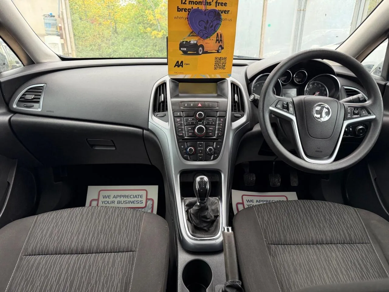 Vauxhall Astra 2014 photo 3