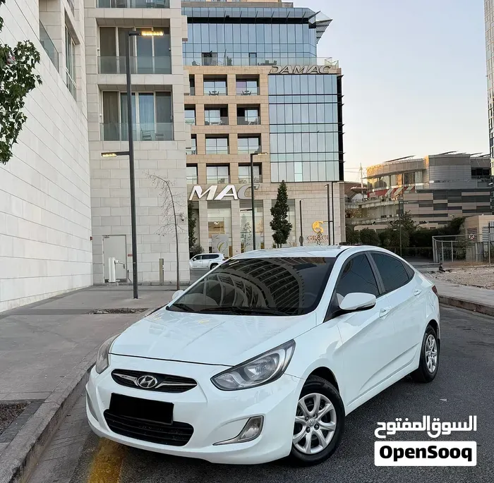 Hyundai Accent 2014 photo 4